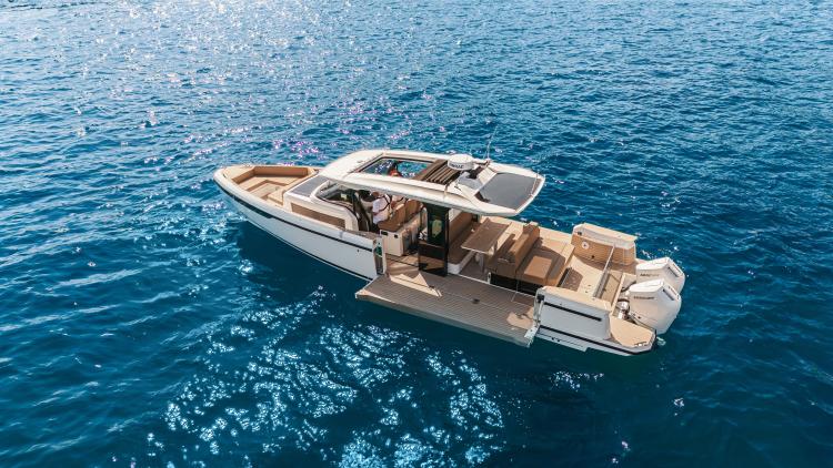 UmX01_sx_400gts_cannes_radek_dji_20250906121307_0133_d-2.jpg